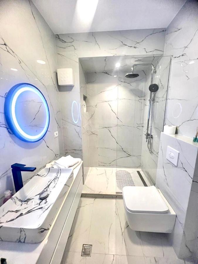 Durres Currila Modern Luxury Stunning Beach Views 외부 사진