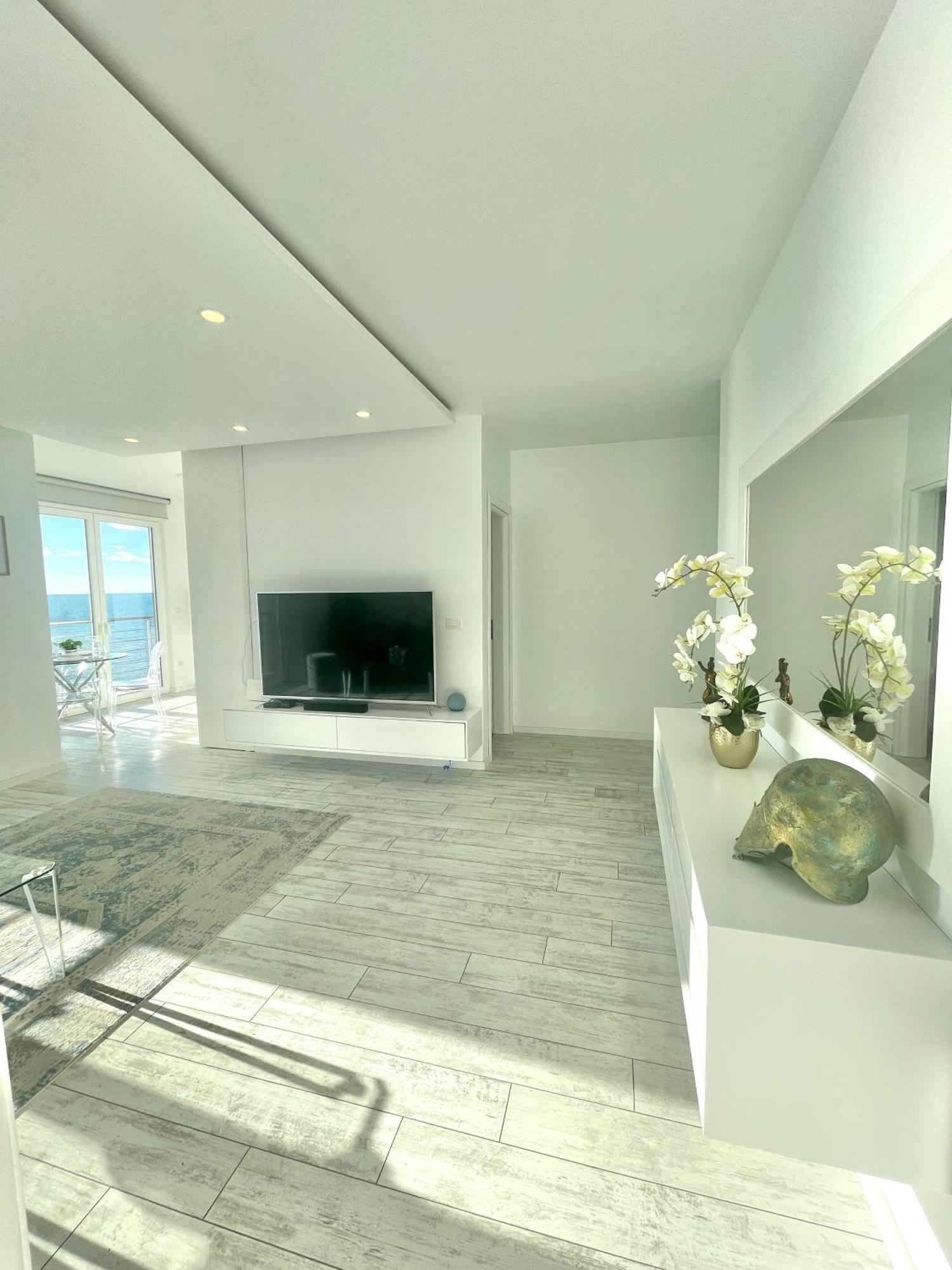 Durres Currila Modern Luxury Stunning Beach Views 외부 사진